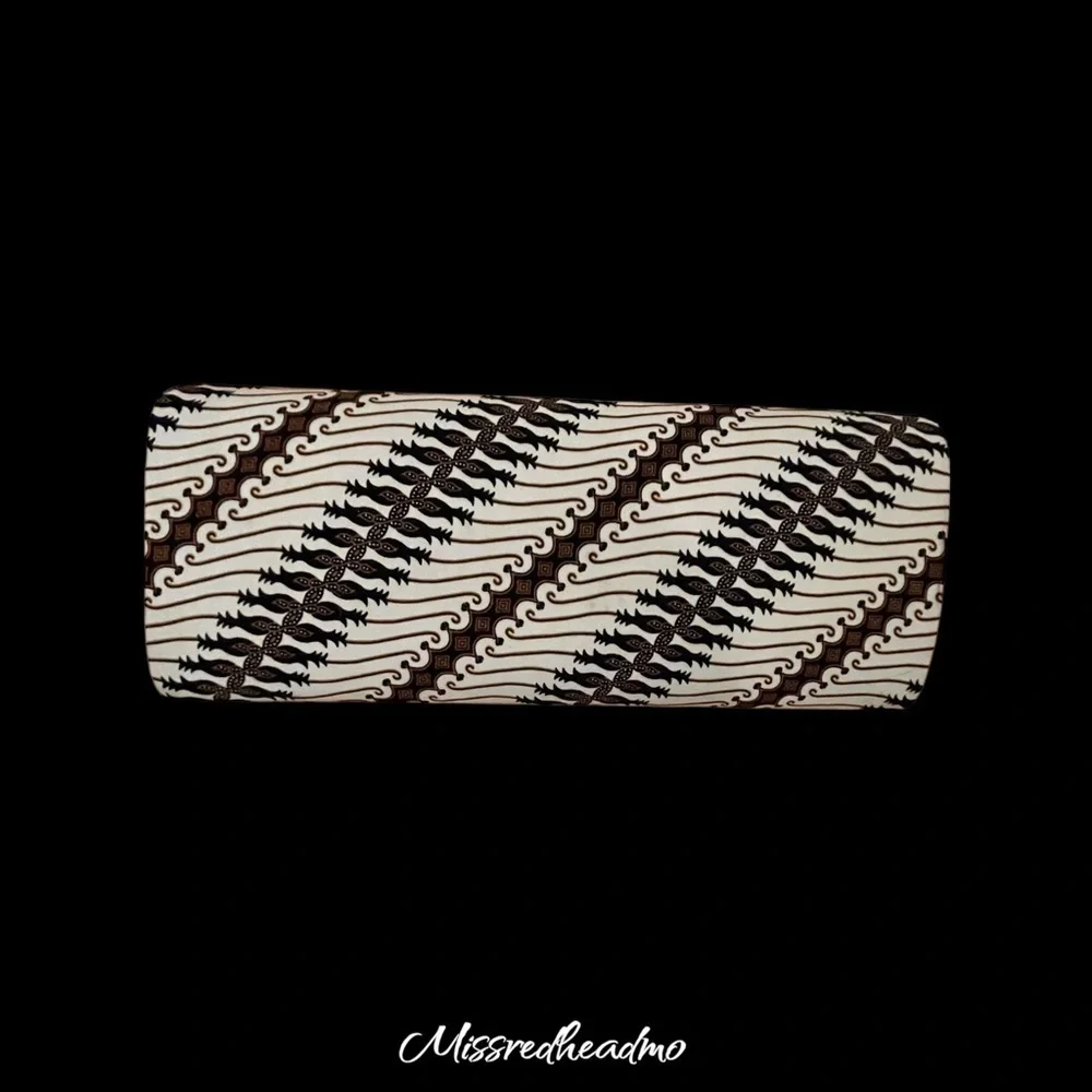 N/A elegant clutch